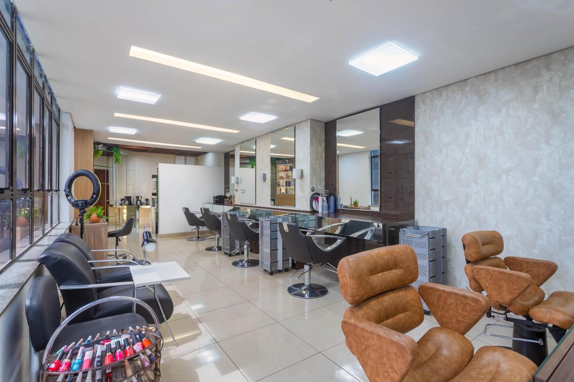 Ouro Minas Hotel Belo Horizonte, Dolce By Wyndham Exteriör bild A hair salon in São Paulo, Brazil