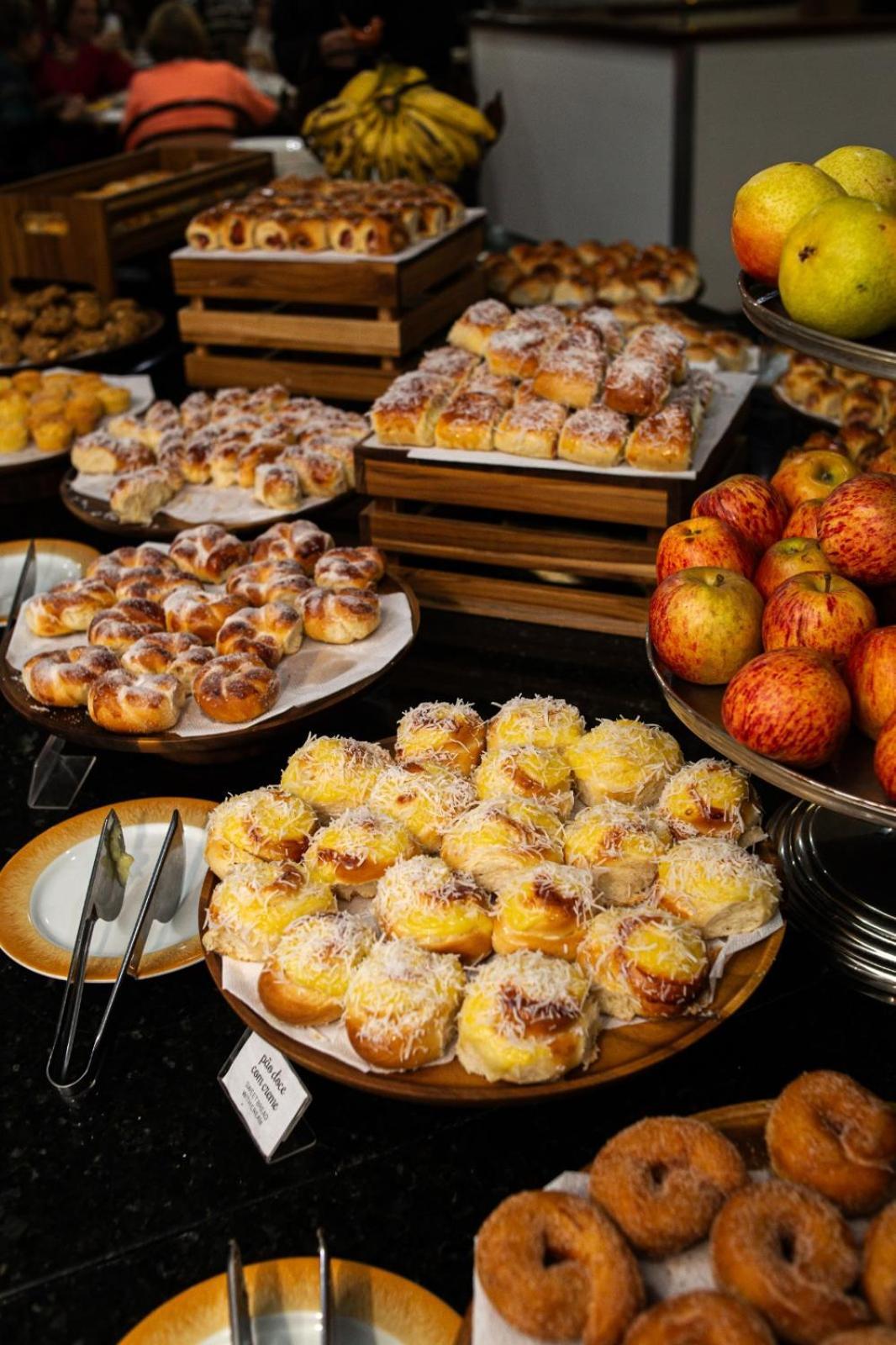 Ouro Minas Hotel Belo Horizonte, Dolce By Wyndham Exteriör bild Hot cross buns