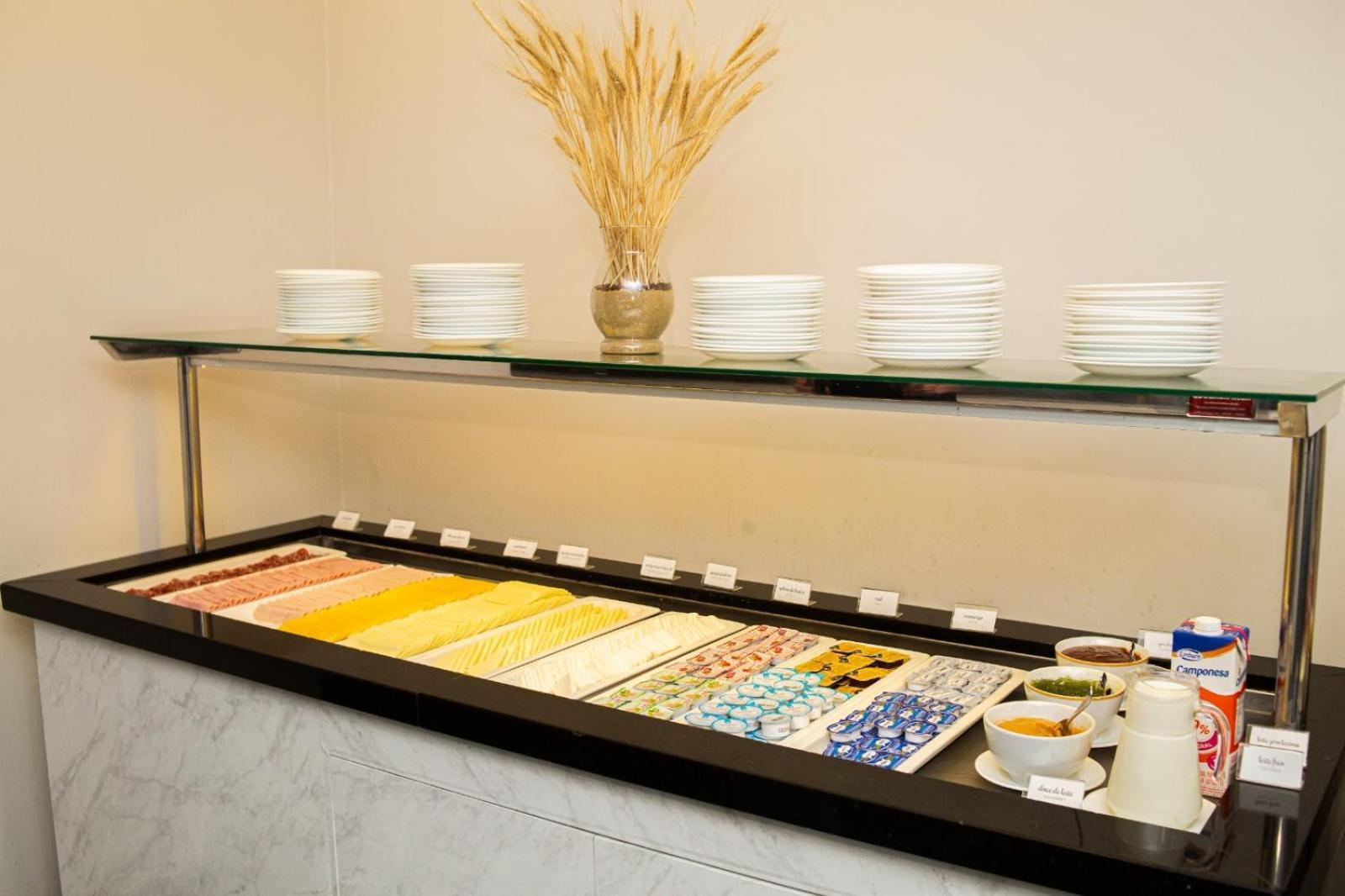 Ouro Minas Hotel Belo Horizonte, Dolce By Wyndham Exteriör bild A salad bar